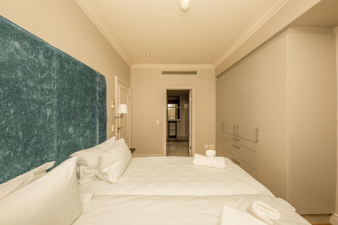 407 Royal Apartment *