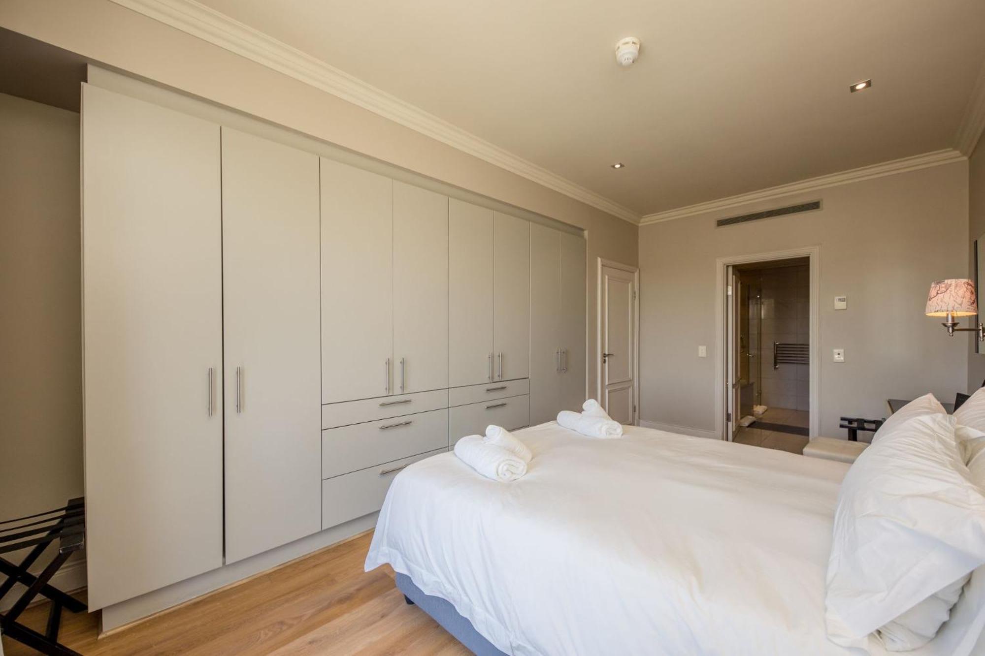 Apartment 407 Royal